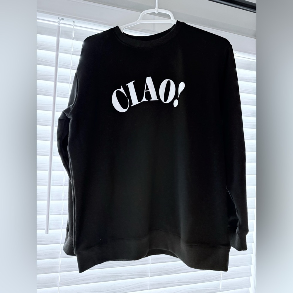 Black Sweatshirt with 'CIAO!' Print - NWOT - Medium